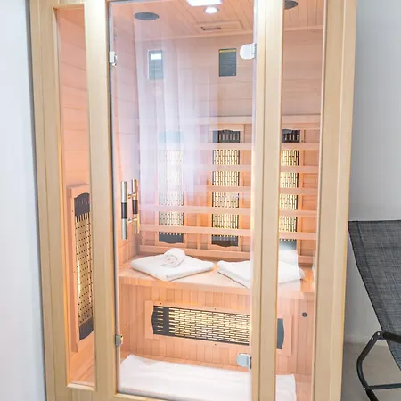 Eternity Apartmanhaz Апартаменты