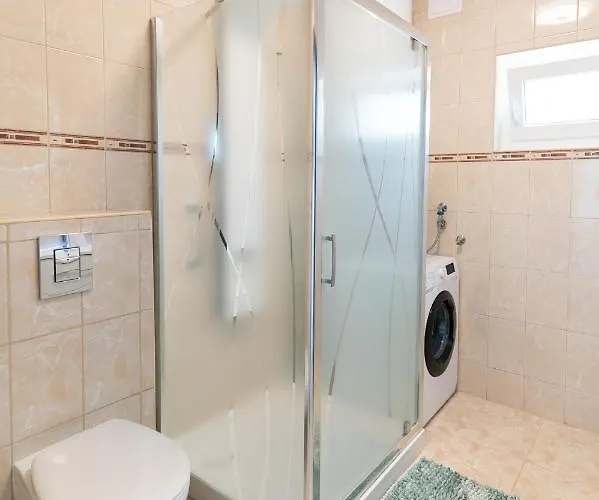 Eternity Apartmanhaz Apartment Keszthely