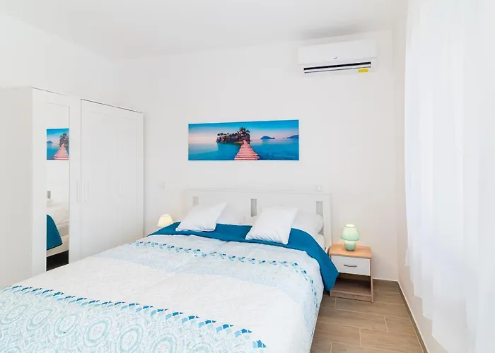 Eternity Apartmanhaz Lägenhet *