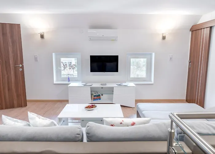 Eternity Apartmanhaz * Keszthely